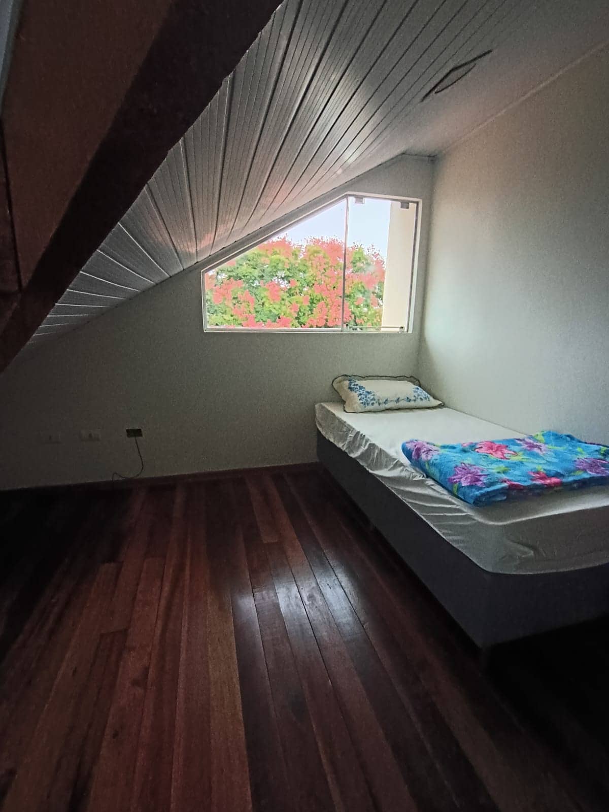 Quarto no sótão, aconchegante e reservado